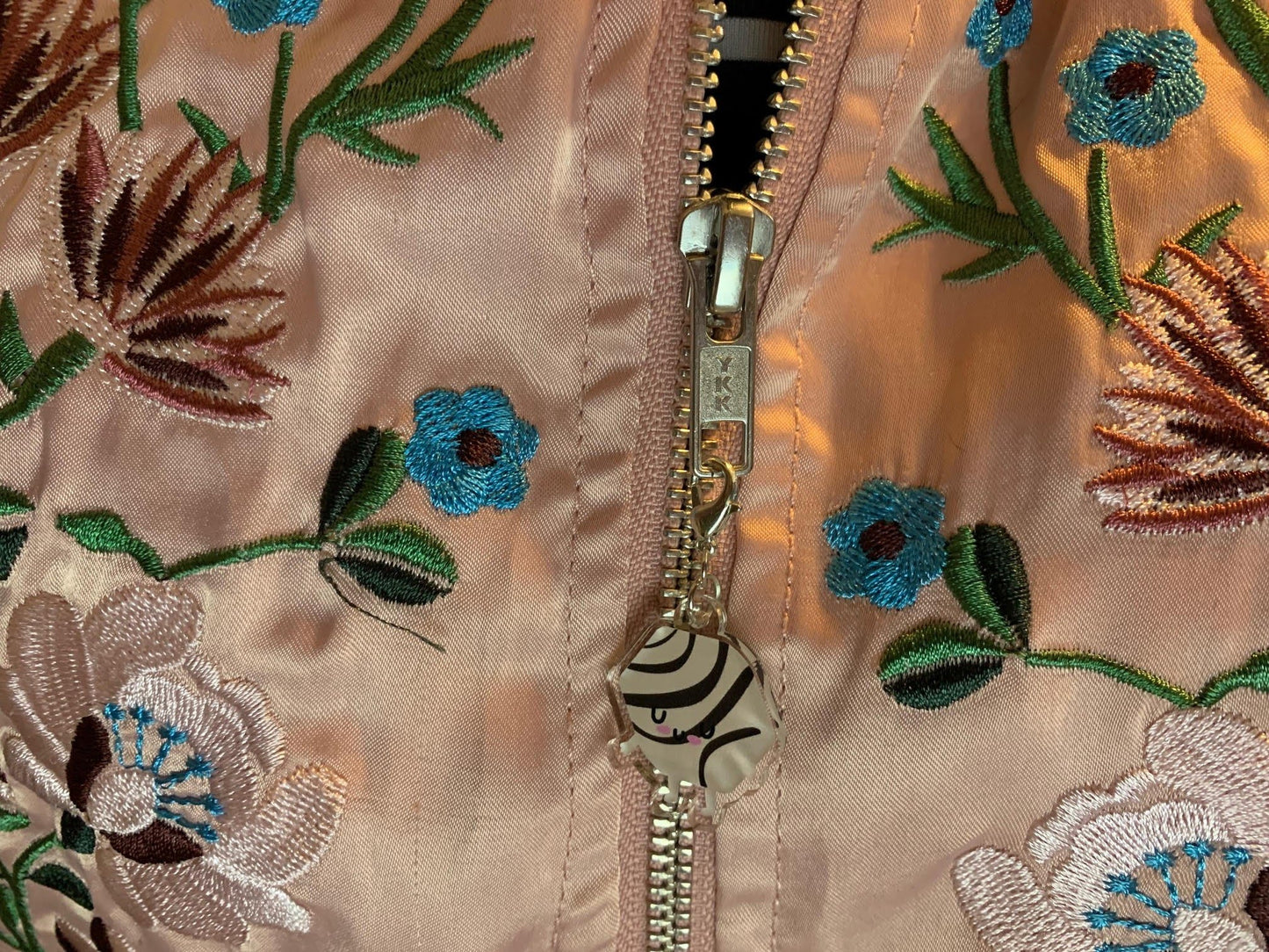 ZEBRA CAKE Acrylic Zipper Charm - Apridot Studios